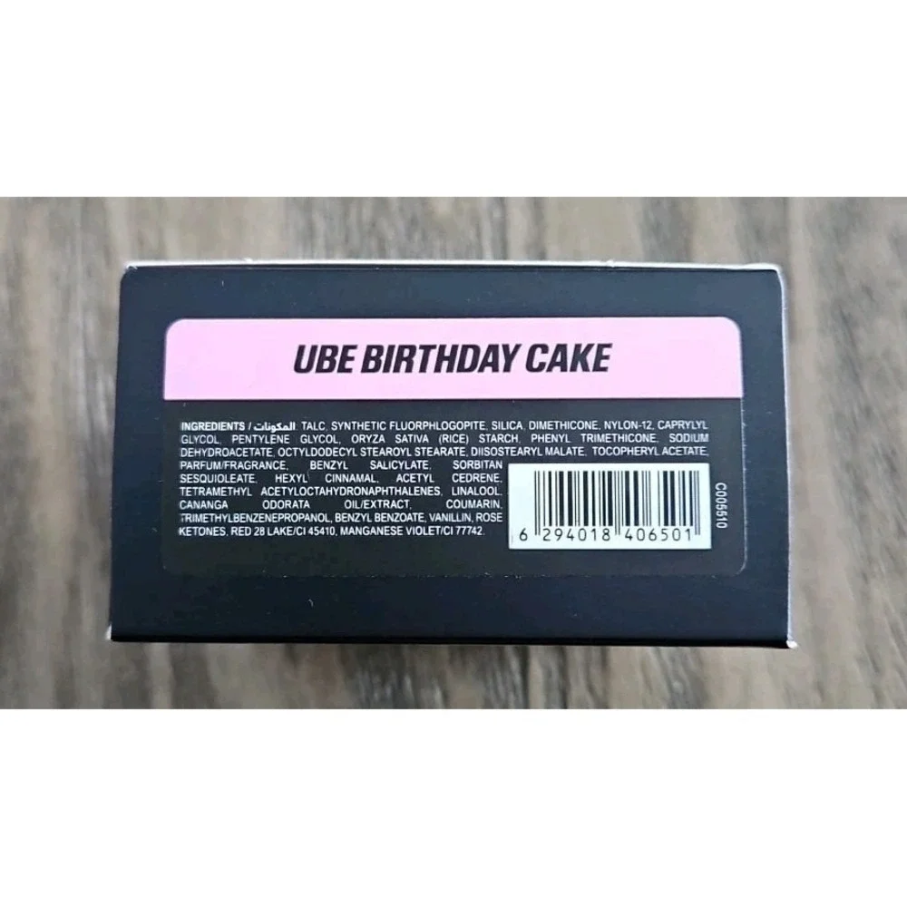 Huda Beauty Easy Bake Ube Birthday Cake Blurring Loose Baking & Setting Powder